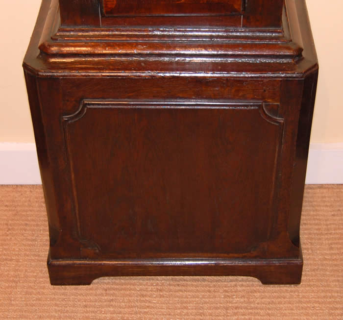 A fine oak Lancashire Longcase clock of good proportions with full 12 