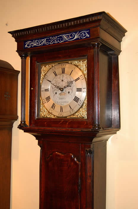 A fine oak Lancashire Longcase clock of good proportions with full 12 